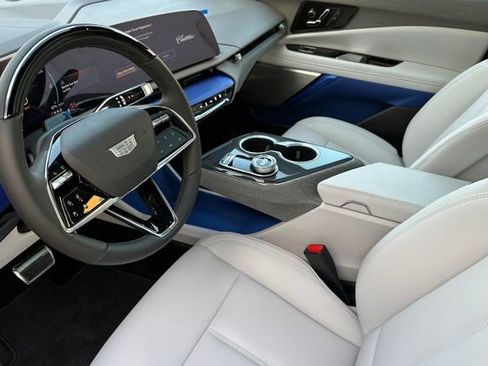 New 2026 Cadillac Optiq Luxury 1 image 10