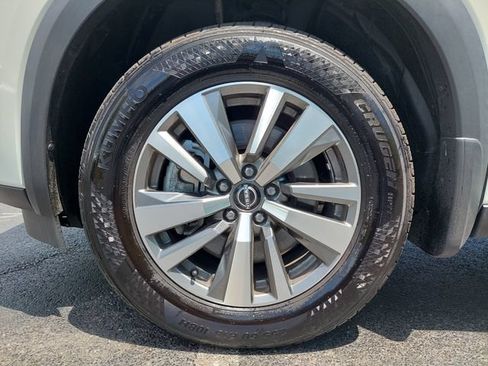 Used 2023 Nissan Pathfinder SL FWD image 30