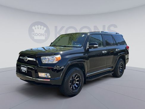 Used 2011 Toyota 4Runner SR5 AWD/4WD image 1