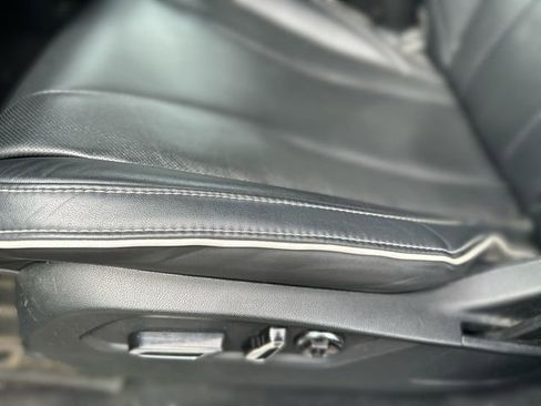 Used 2023 Acura MDX SH-AWD w/ Advance Package image 14