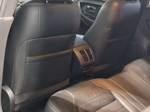Used 2018 Ford Taurus SHO image 26