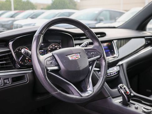 Used 2020 Cadillac XT6 Premium Luxury FWD image 33