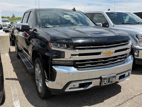 Used 2020 Chevrolet Silverado 1500 LTZ w/ LTZ Plus Package AWD/4WD image 3