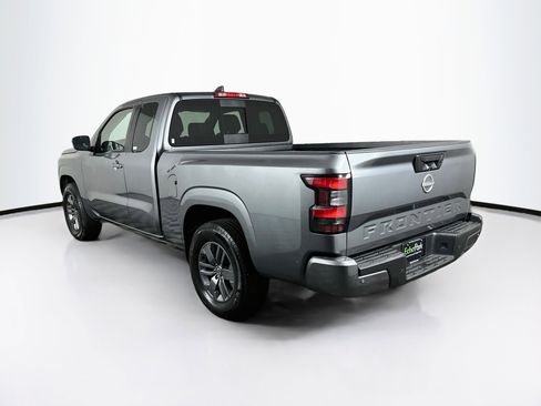Used 2025 Nissan Frontier SV RWD image 5