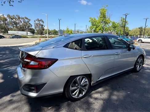 Used 2018 Honda Clarity Touring image 6