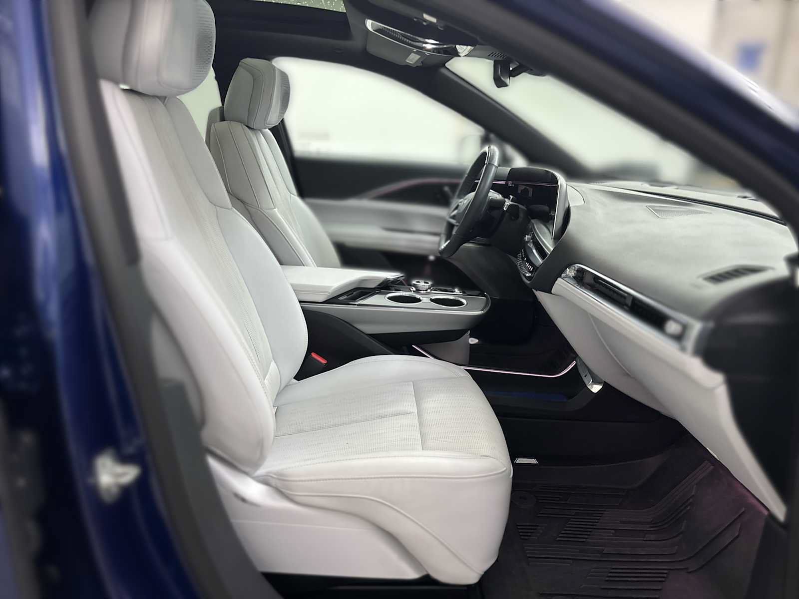 Used 2024 Cadillac Lyriq Sport w/ LPO, Floor Liner Package AWD/4WD image 26