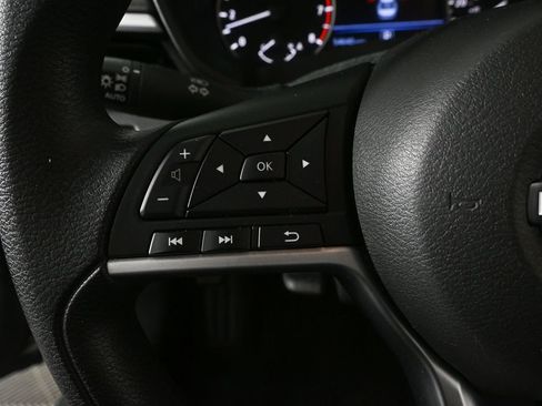 Used 2024 Nissan Altima 2.5 SV image 9