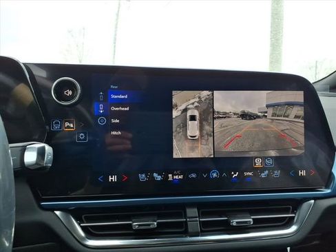 New 2026 Chevrolet Equinox EV LT image 19