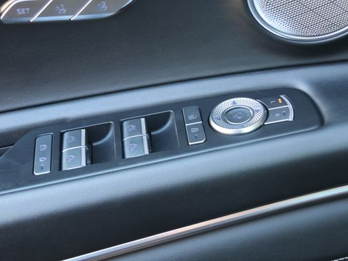 Used 2024 Genesis GV80 3.5T Prestige Signature image 15