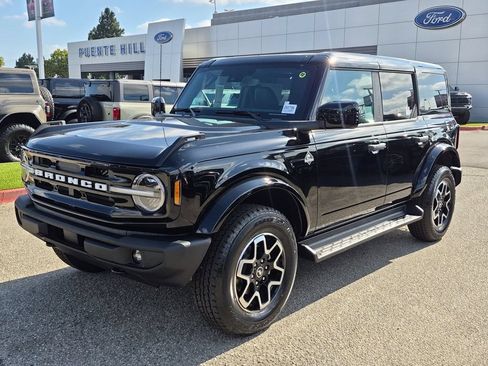 New 2026 Ford Bronco Outer Banks AWD/4WD image 3
