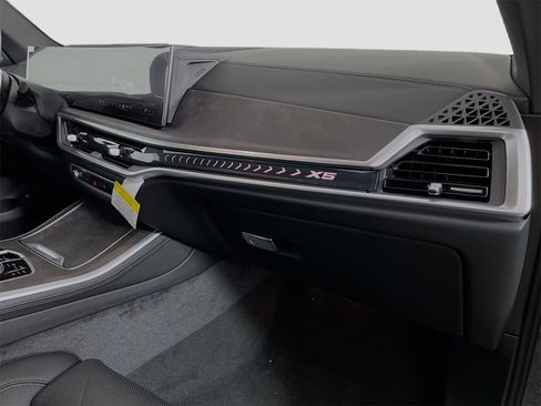 New 2026 BMW X5 xDrive50e w/ Climate Comfort Package image 31