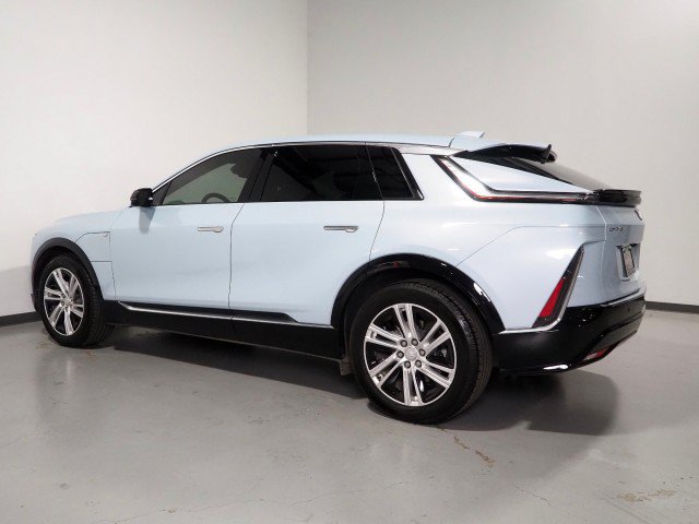 Used 2024 Cadillac Lyriq Tech AWD/4WD image 8