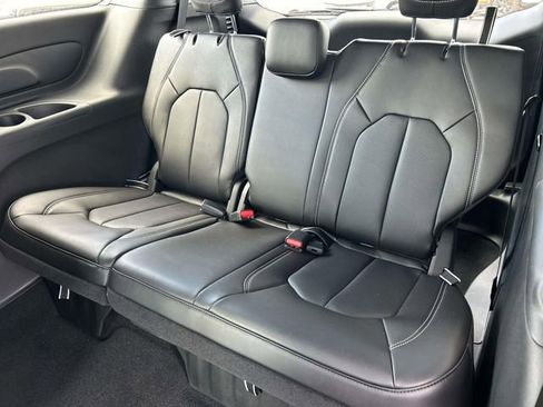 New 2026 Chrysler Voyager LX FWD image 19