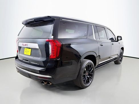 Used 2023 GMC Yukon XL Denali AWD/4WD image 6