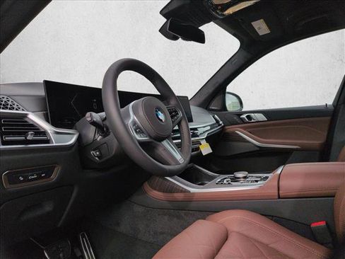 New 2026 BMW X7 xDrive40i w/ M Sport Package image 3
