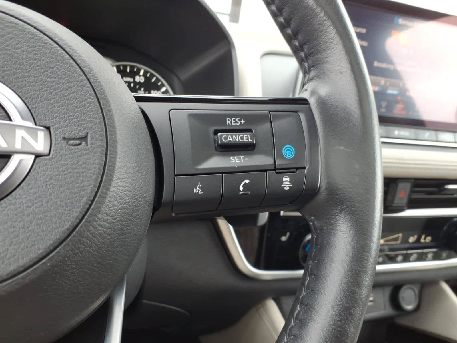 Used 2023 Nissan Rogue SL AWD/4WD image 24