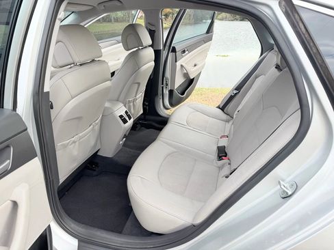 Used 2016 Hyundai Sonata Sport w/ Option Group 02 image 17