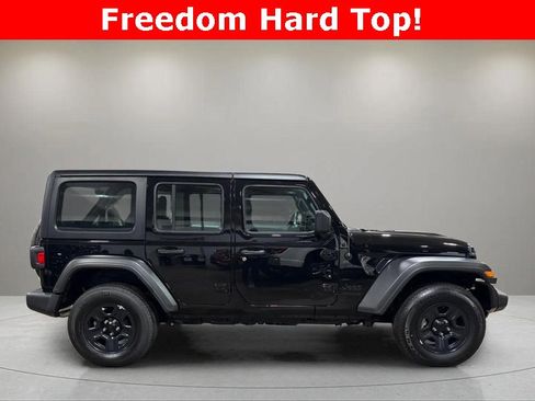 Used 2022 Jeep Wrangler Unlimited Sport image 2