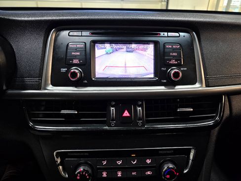 Used 2016 Kia Optima LX image 32