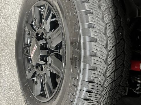 Used 2024 GMC Sierra 3500 AT4 w/ AT4 Premium Plus Package image 19