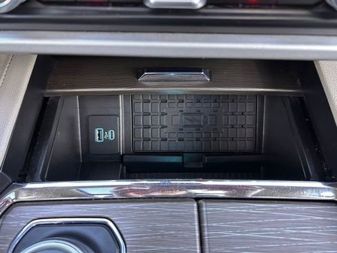 Used 2024 Ford Expedition Limited image 21