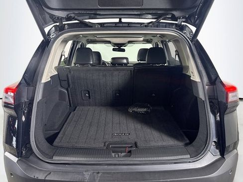 Used 2023 Nissan Rogue SV w/ SV Premium B Package image 22