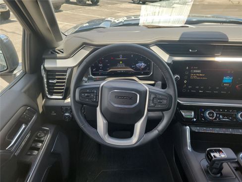 Used 2025 GMC Sierra 1500 Denali w/ Denali Reserve Package AWD/4WD image 10