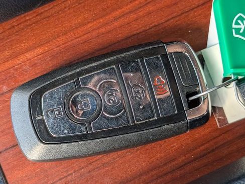 Used 2020 Lincoln Navigator L Reserve w/ Equipment Group 208A Reserve image 34