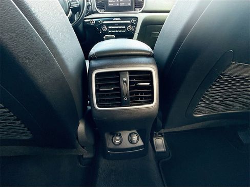 Used 2020 Kia Sportage EX image 27