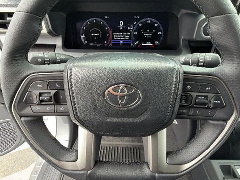 New 2026 Toyota 4Runner Limited AWD/4WD image 18