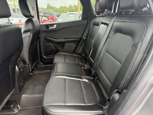 Certified 2022 Ford Escape SEL FWD image 18