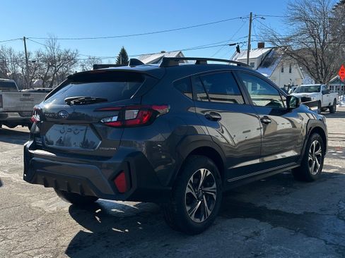 Used 2024 Subaru Crosstrek 2.0i Premium image 3