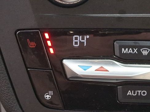 Used 2020 Ford Explorer XLT w/ Equipment Group 202A image 24