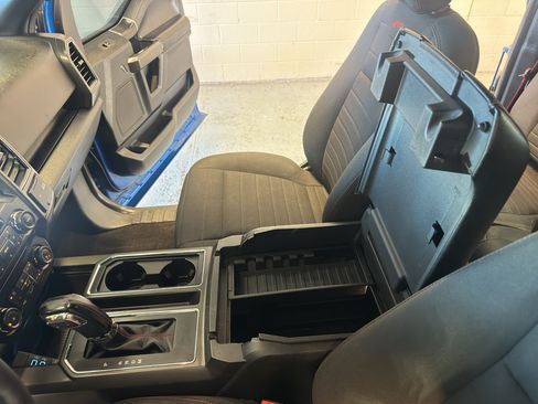 Used 2018 Ford F150 XLT w/ Equipment Group 302A Luxury AWD/4WD image 18