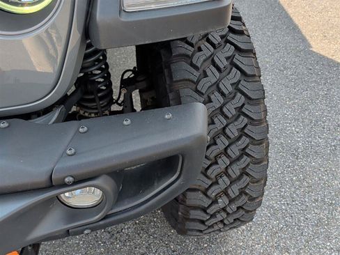 Used 2022 Jeep Gladiator Rubicon w/ LED Lighting Group AWD/4WD image 5