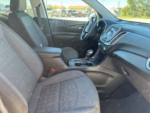 Used 2024 Chevrolet Equinox LT image 9