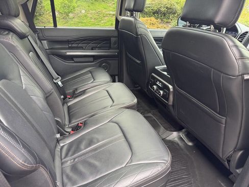 Used 2018 Ford Expedition Platinum AWD/4WD image 26