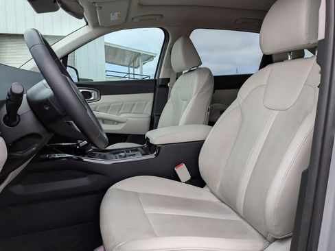 Used 2024 Kia Sorento SX image 14