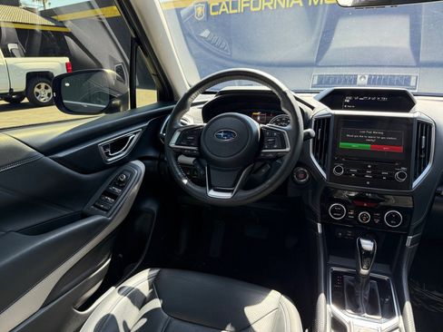 Used 2022 Subaru Forester Limited w/ Popular Package #3 image 23