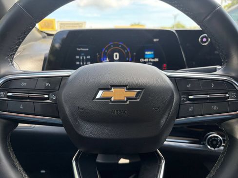 Used 2025 Chevrolet Equinox LT FWD image 28