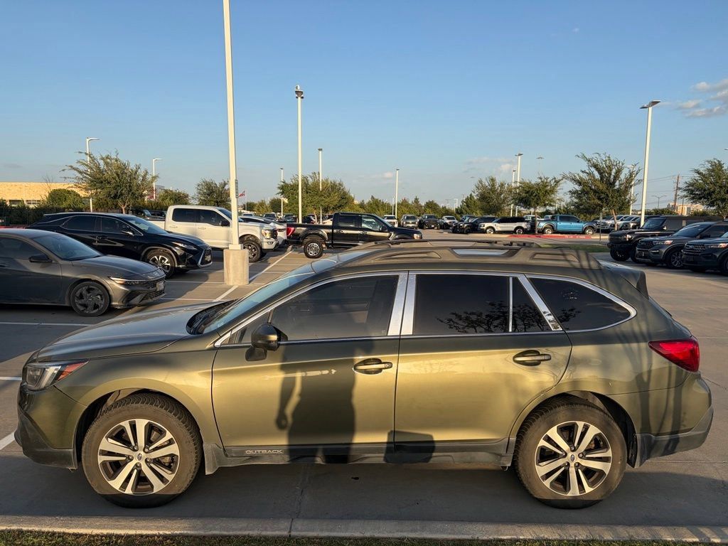 Used 2019 Subaru Outback 3.6R Limited w/ Popular Package #2 AWD/4WD image 4