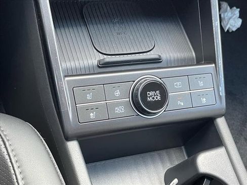 Certified 2025 Hyundai Kona Limited image 22