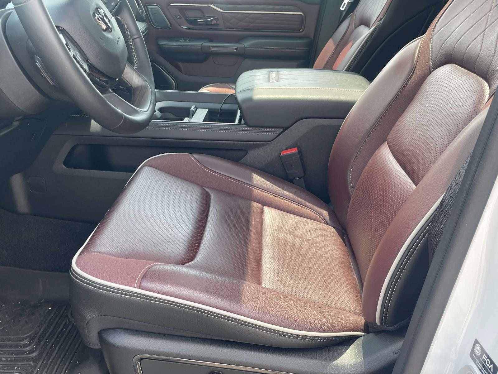 Used 2025 RAM 1500 Limited AWD/4WD image 18