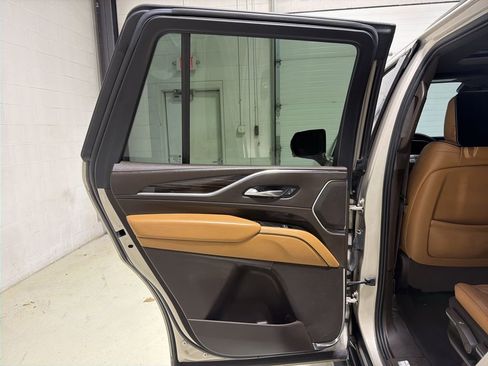 Used 2021 Cadillac Escalade Sport w/ LPO, ONYX Package AWD/4WD image 33