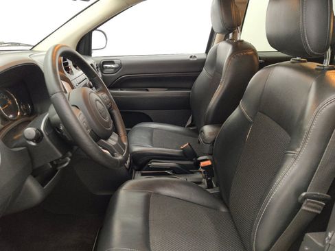 Used 2017 Jeep Compass Latitude image 17