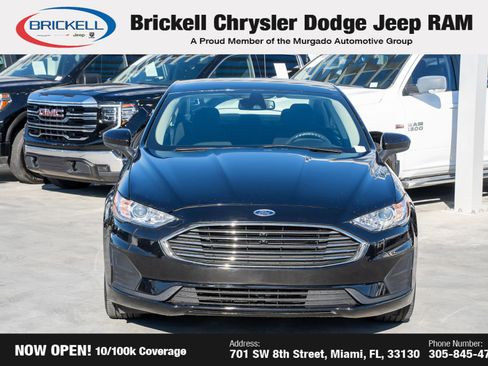 Used 2020 Ford Fusion SE image 2