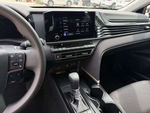 Used 2026 Toyota Camry LE FWD image 21