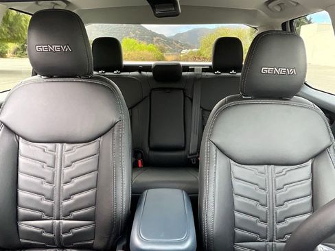 New 2025 Ford Maverick XLT w/ XLT Luxury Package image 40