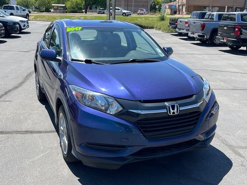 Used 2017 Honda HR-V LX image 4