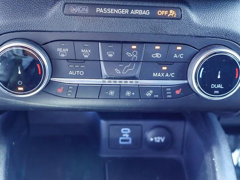 Used 2023 Ford Escape ST-Line Select AWD/4WD image 6